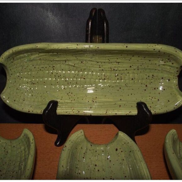 Pfaltzgraff Set of 2 Sedona Nuance of Sage Green w/ Brown Specs Corn Holders - Picture 1 of 6